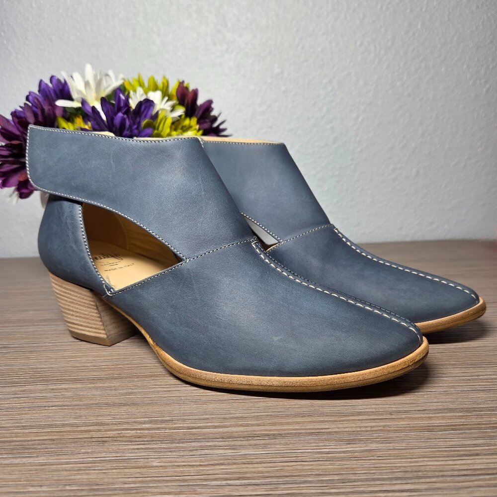 NEW!!! Amalfi by Rangoni – Suede Ankle Boots Blue - Size: 7